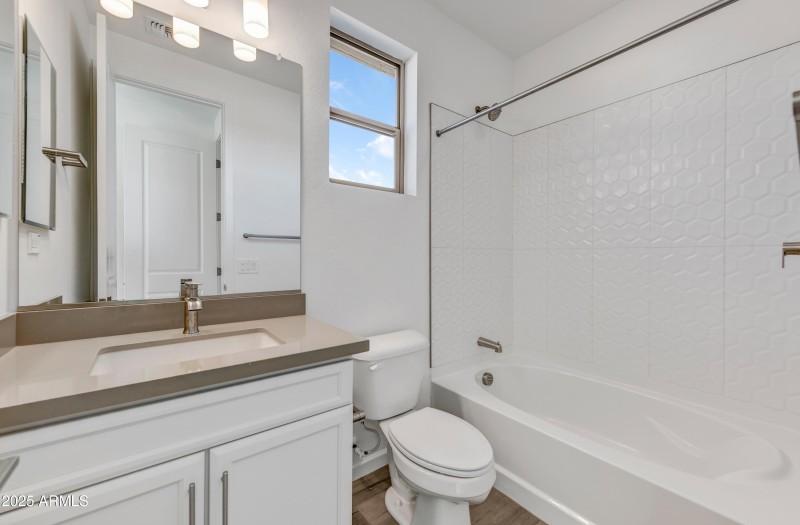 011_Guest Bath