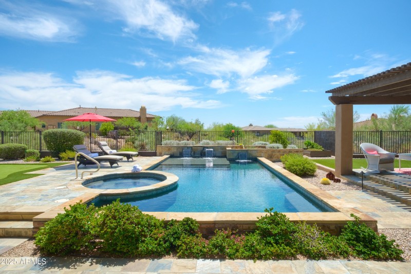 Pool & Spa