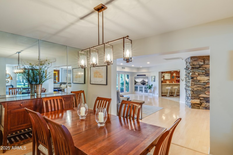 345 W Gardenia-21