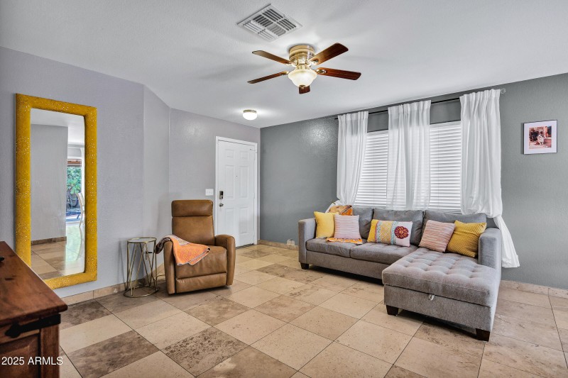 3241 W Abraham Ln-7