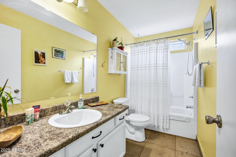 3241 W Abraham Ln-21