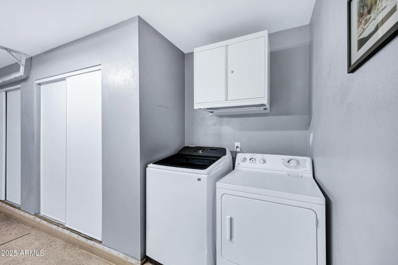 3241 W Abraham Ln-27