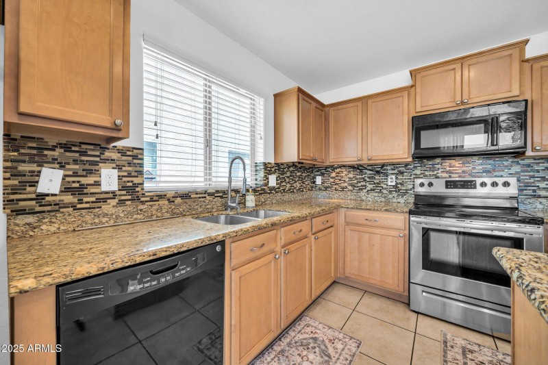 9030 S 58th Dr-12