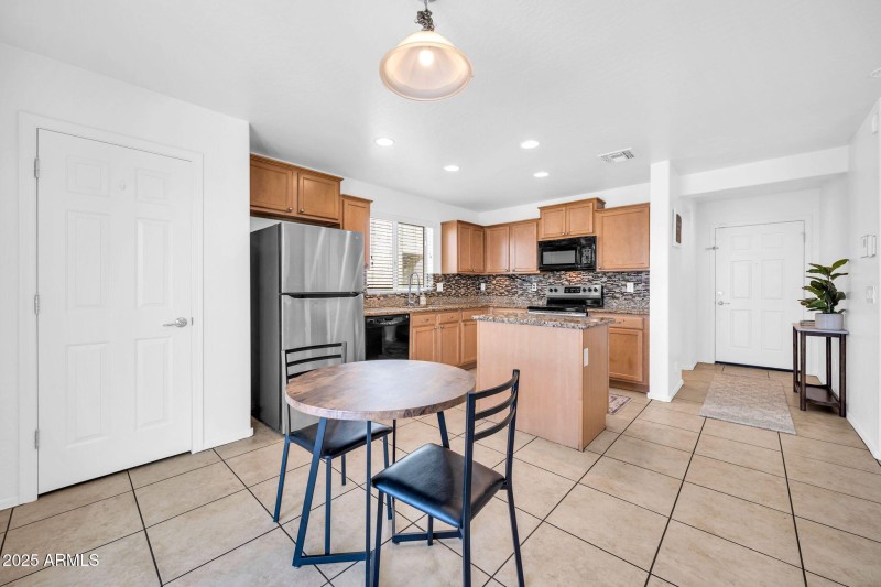 9030 S 58th Dr-14