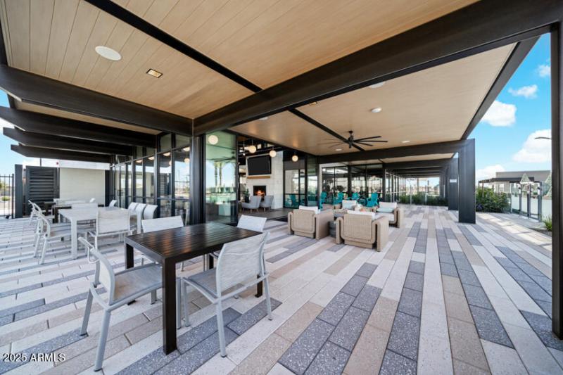 Outdoor covered seating area (3)