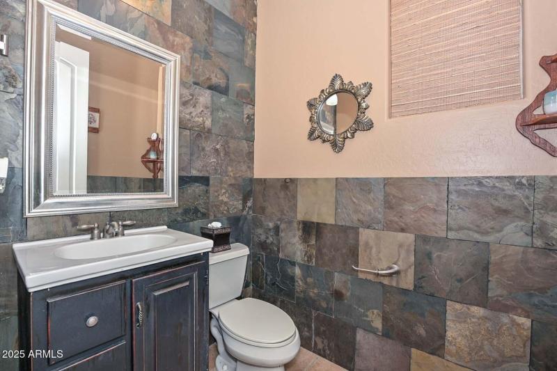Powder Room (2)