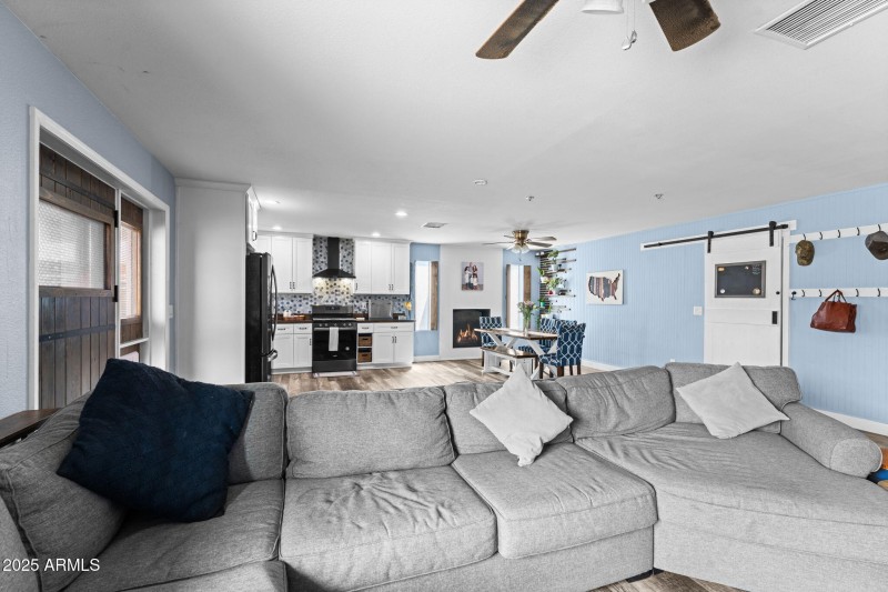 in living looking to dining and kitchen