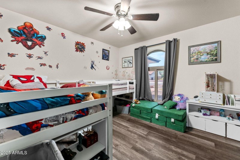 2nd bedroom