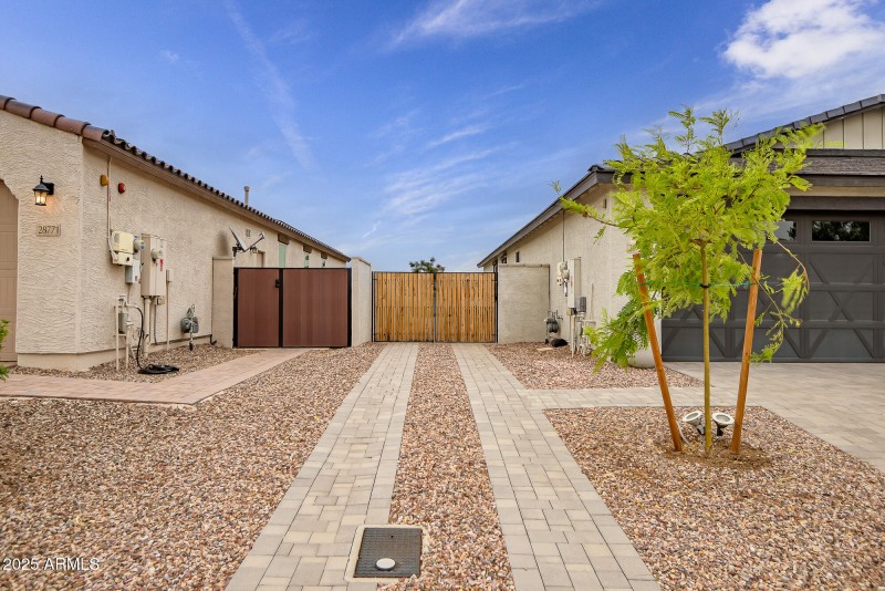 RV DRIVEWAY