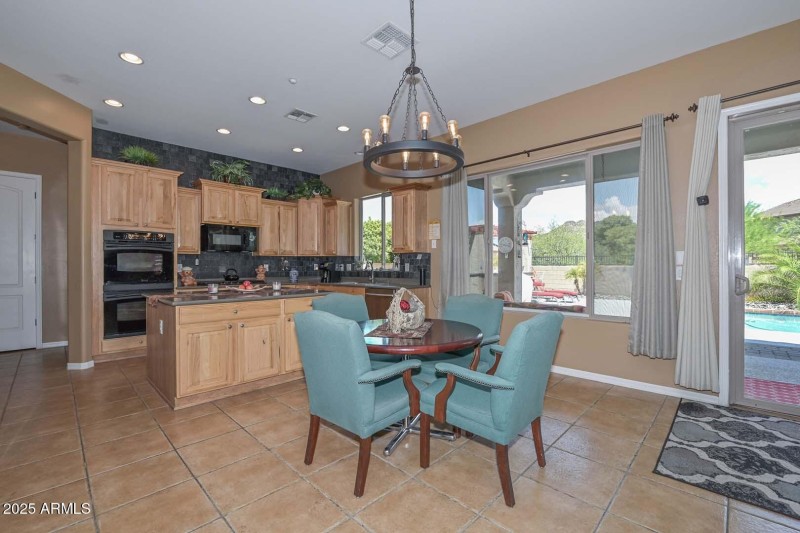 Kitchen (2)