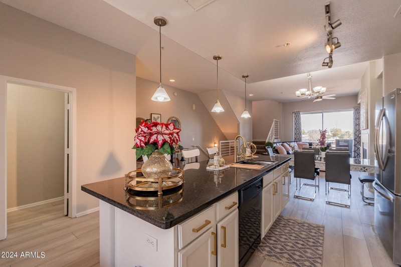 kitchen pic 2