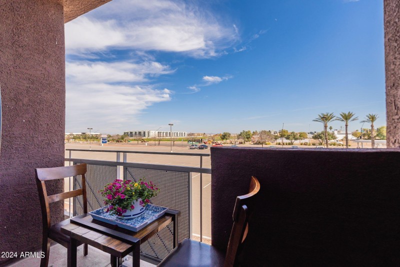2nd floor patio