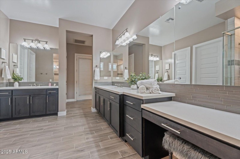 Owners Bathroom