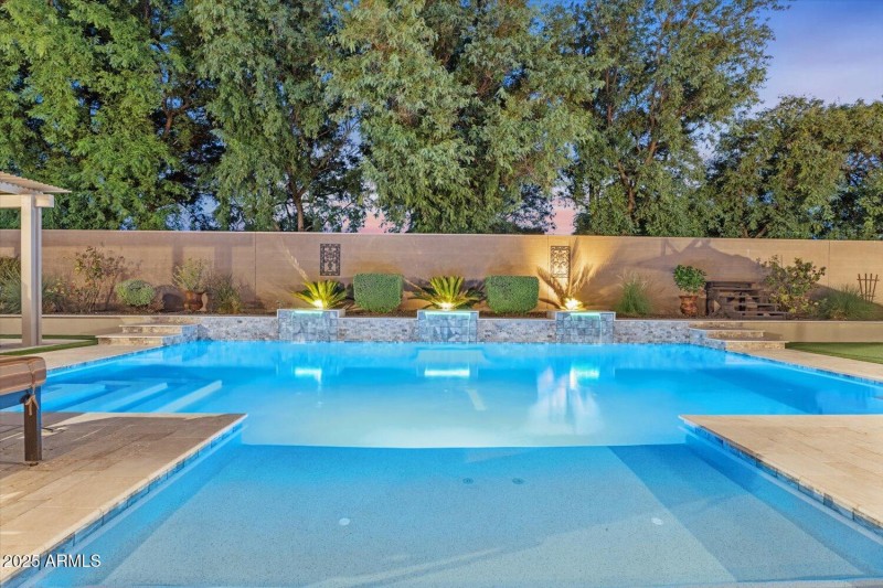 Pool and water Features