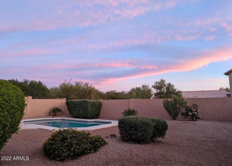 PV12patioandbackyard6