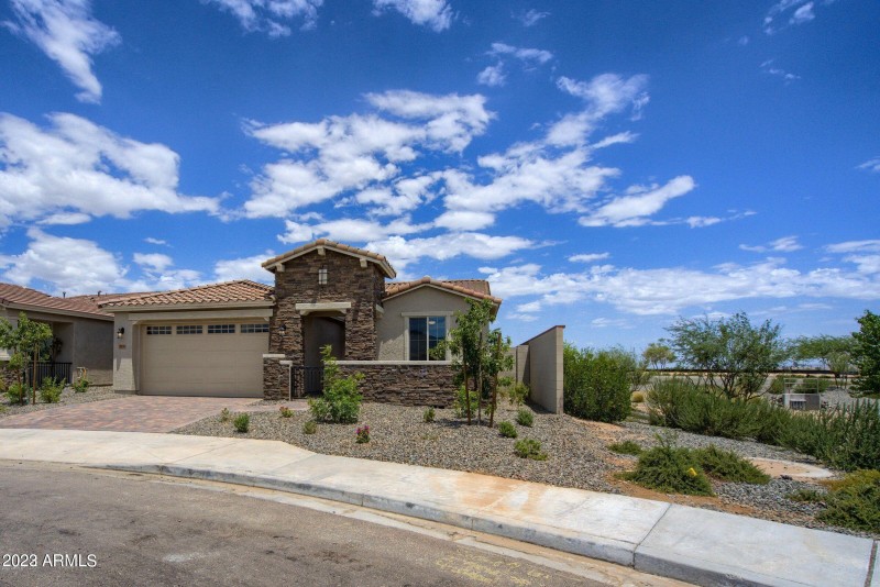 20220513044806352222000000-o