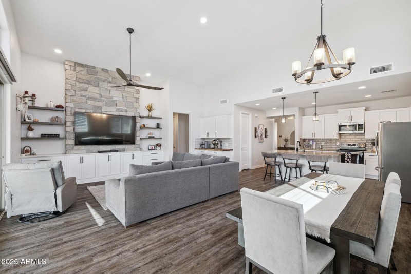 Living/Dining Room
