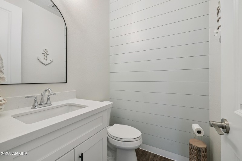 1/2 Bath