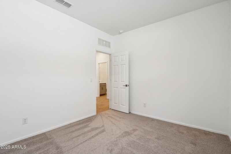 23-web-or-mls-W Moeller Rd-S2208-023