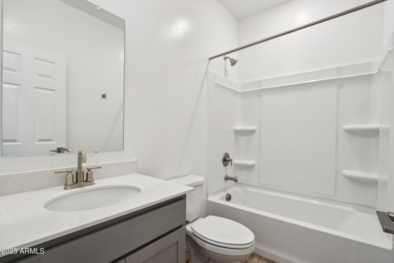 25-web-or-mls-W Moeller Rd-S2208-025