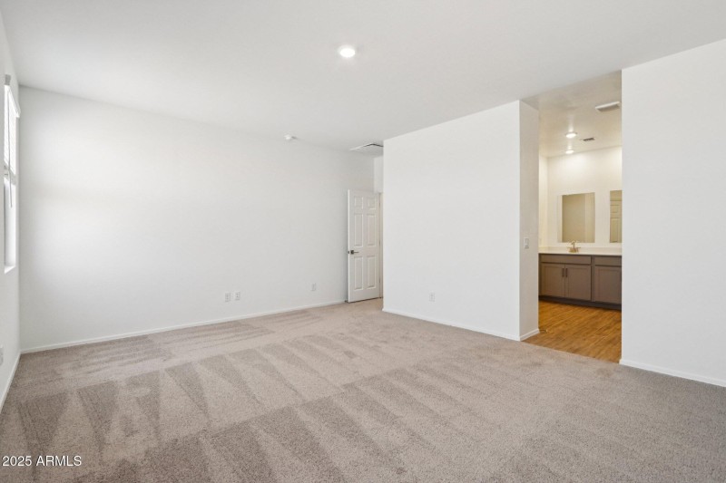 36-web-or-mls-W Moeller Rd-S2208-036