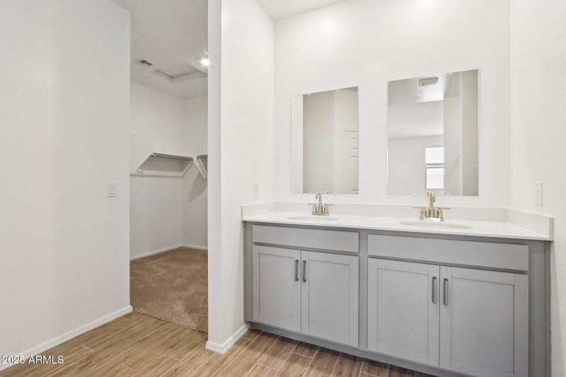 37-web-or-mls-W Moeller Rd-S2208-037