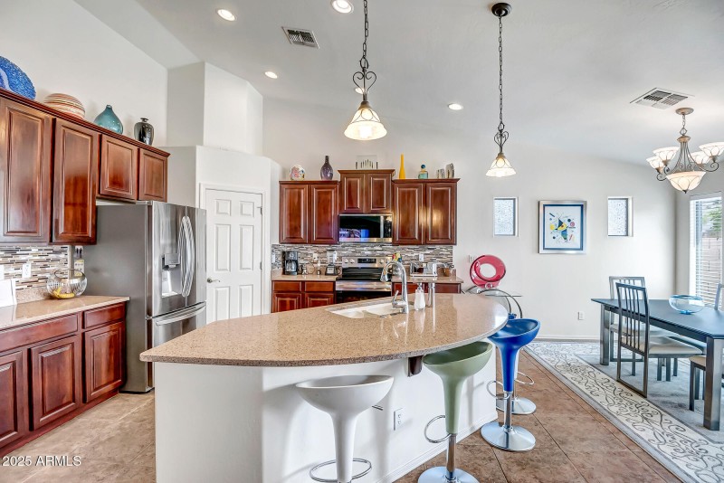 ISLAND KITCHEN