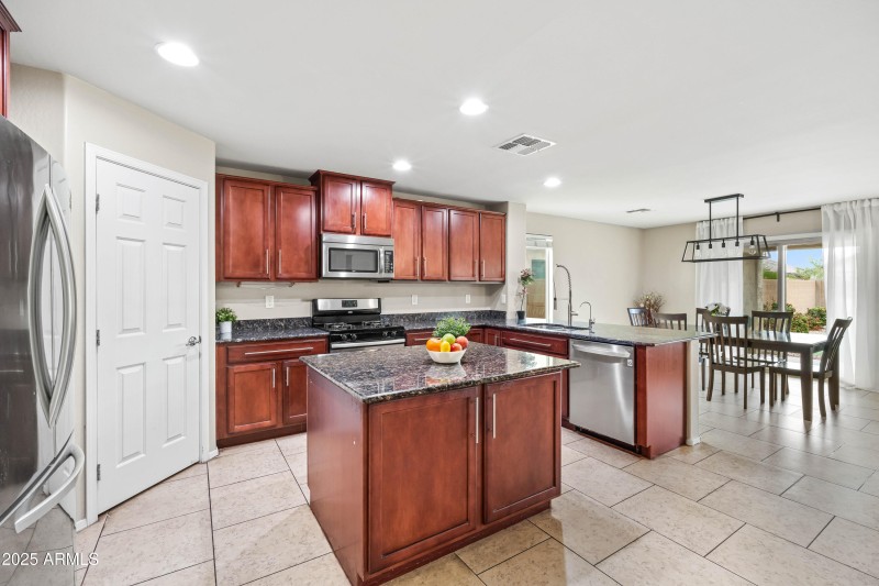 2e kitchen