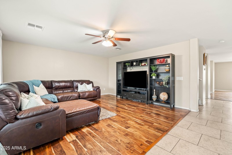 2o family room