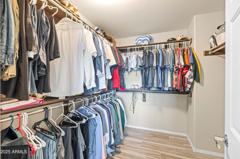 4e primary closet 1