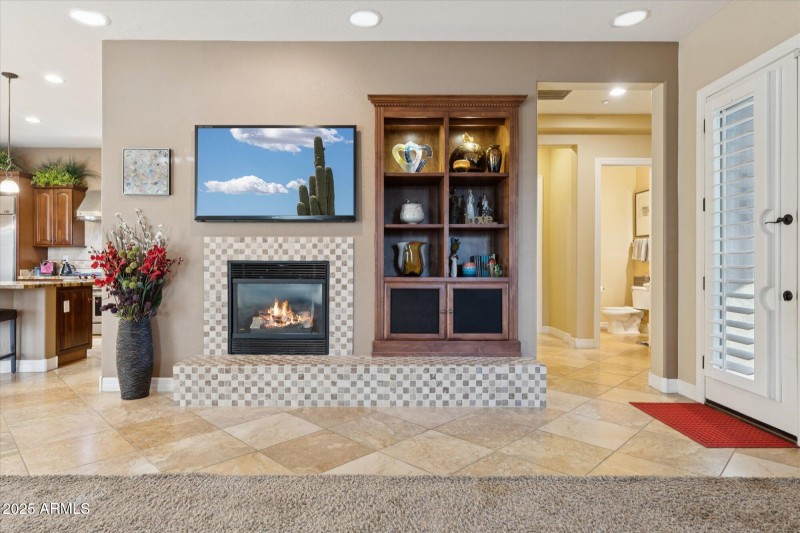 Gas Fireplace & Built Ins