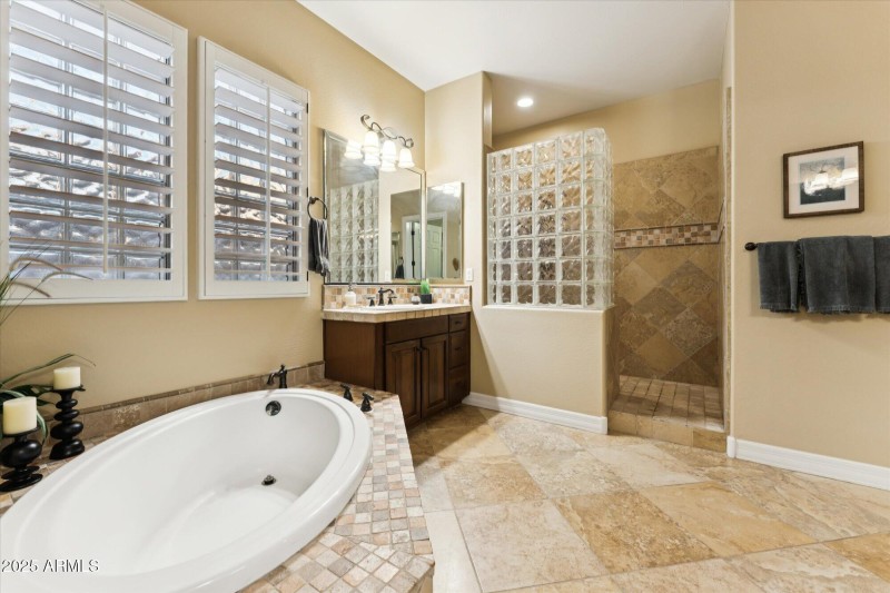 Walk In Shower & Soak Tub