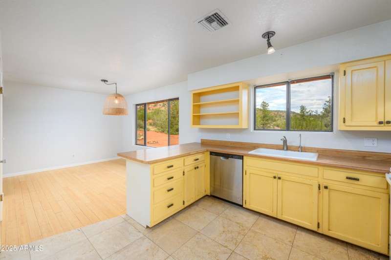 40 Cascade Drive-10