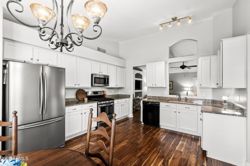 08__1146 S Larkspur St
