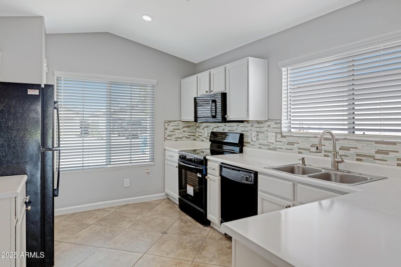 10429 W Windsor Blvd-11
