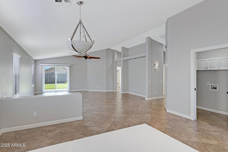 10429 W Windsor Blvd-13