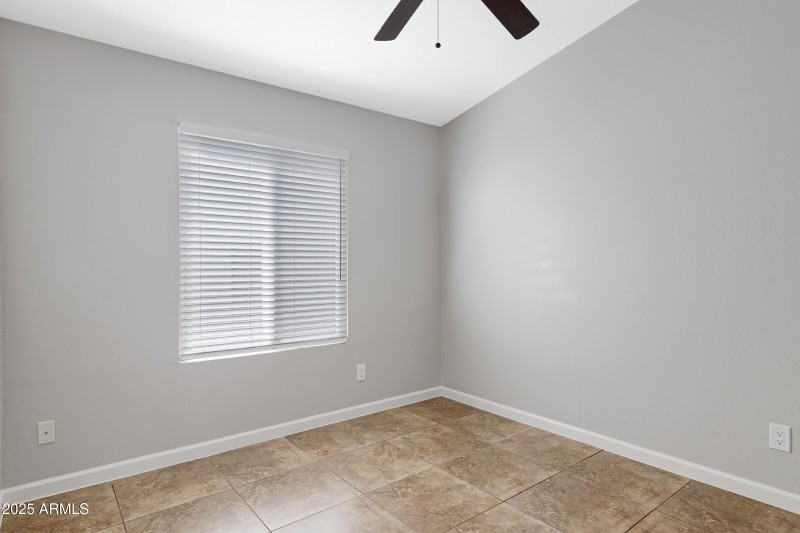 10429 W Windsor Blvd-17