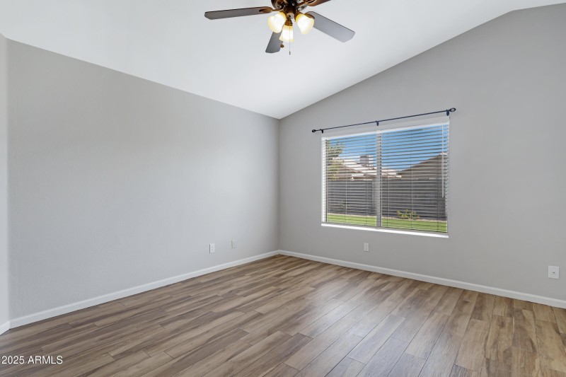10429 W Windsor Blvd-22