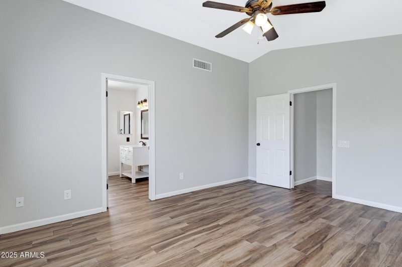 10429 W Windsor Blvd-23
