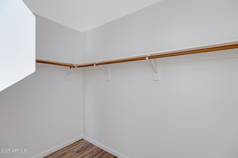 10429 W Windsor Blvd-26
