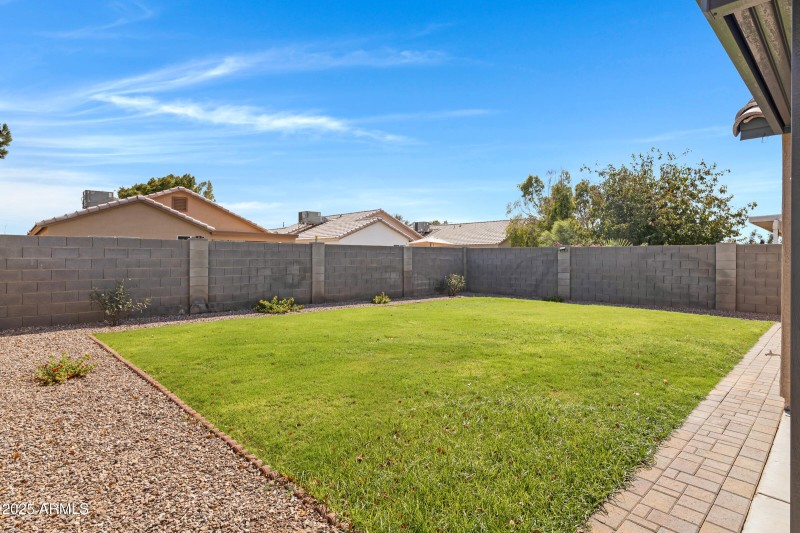 10429 W Windsor Blvd-32