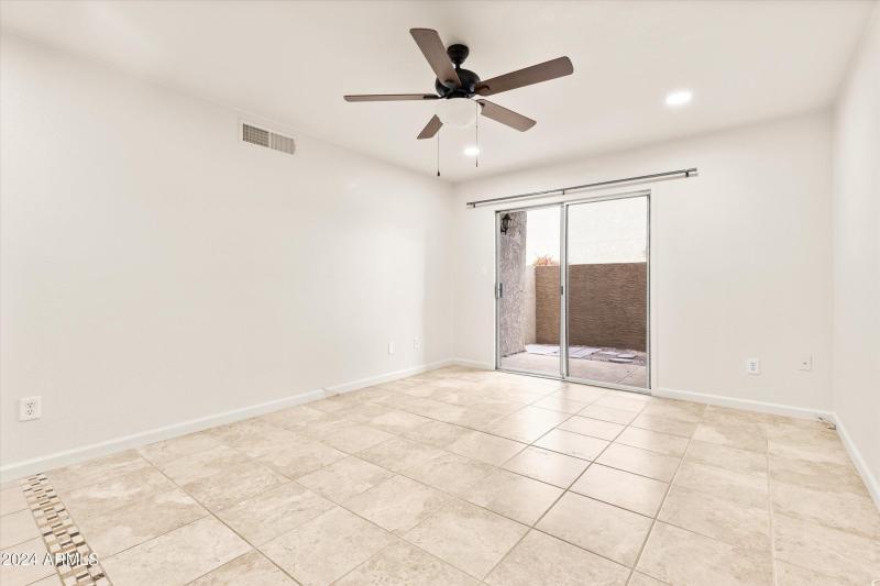 02-5877 Granite Reef Unit 1117-2