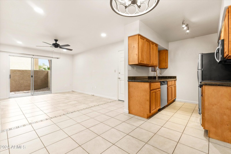09-5877 Granite Reef Unit 1117-9