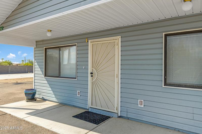 1274 W Tepee St-5