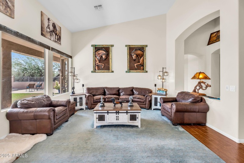 6-web-or-mls-5544 E Dusty Wren Dr 05