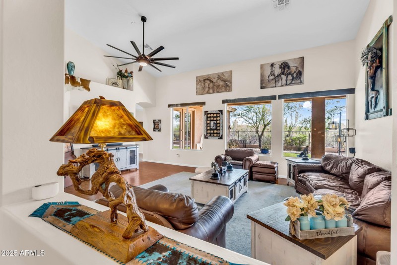 12-web-or-mls-5544 E Dusty Wren Dr 10