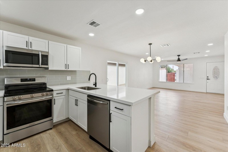 08-007-kitchen