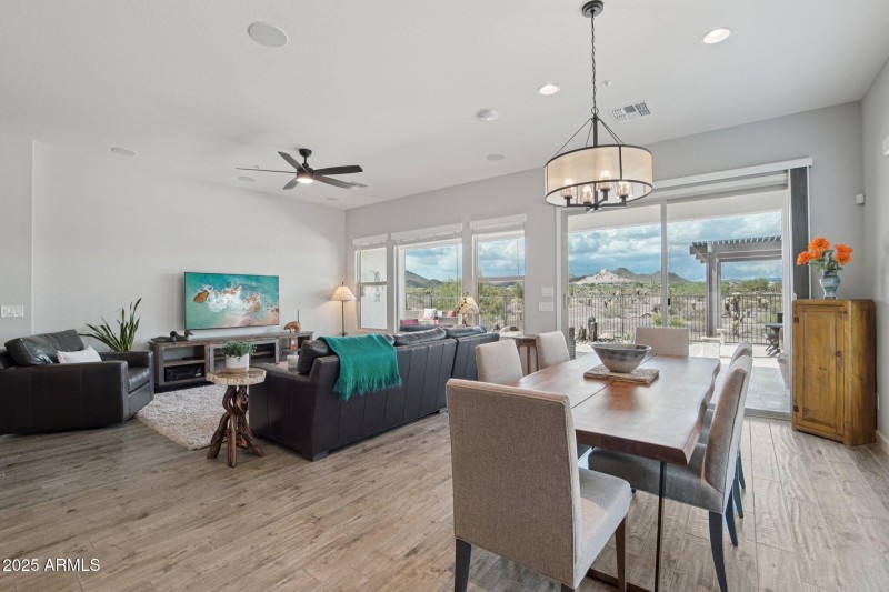 11-web-or-mls-W Montansoro Ln-S2708-009