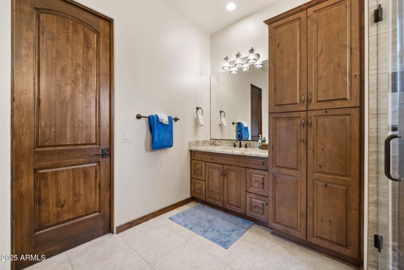 22-Primary Bathroom (3)