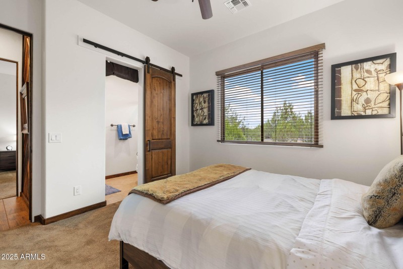 29-Bedroom 3 (2)